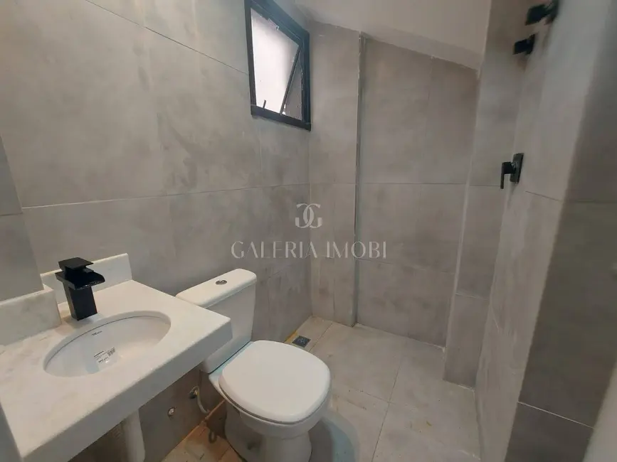 Casa com 2 quartos à venda, 176m2 em Marapé, Santos - SP - imagem 7 Foto 7 de Casa com 2 quartos à venda, 176m2 em Marapé, Santos - SP