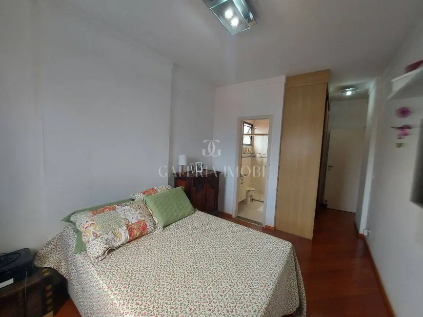 Apartamento com 3 quartos à venda, 121m2 em Embaré, Santos - SP - imagem 8 Foto 8 de Apartamento com 3 quartos à venda, 121m2 em Embaré, Santos - SP