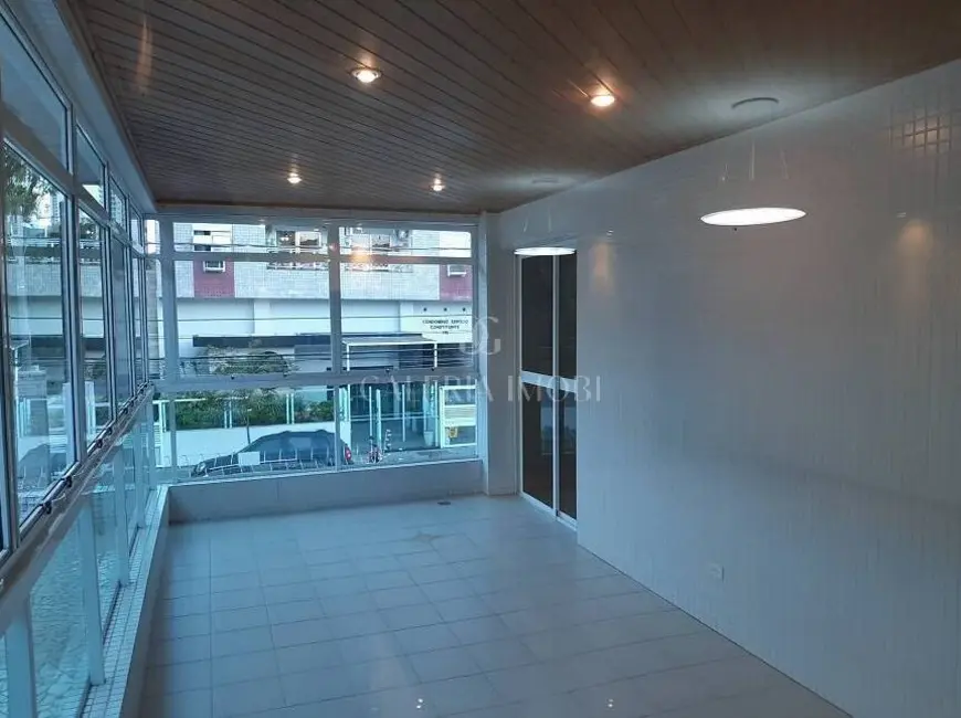 Foto 3 de Casa com 3 quartos à venda, 227m2 em Campo Grande, Santos - SP