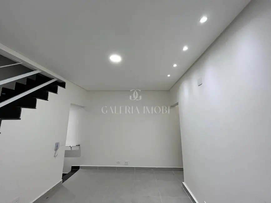 Foto 2 de Casa com 2 quartos à venda, 113m2 em Japuí, Sao Vicente - SP
