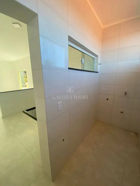 Foto 9 de Casa com 2 quartos à venda, 130m2 em Itanhaem - SP