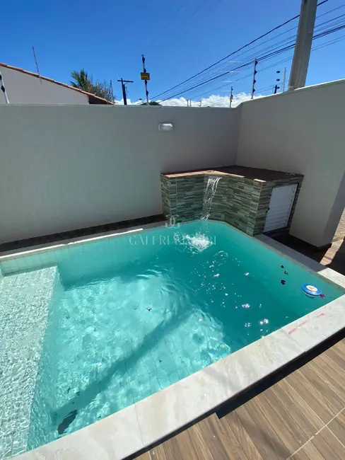 Foto 1 de Casa com 2 quartos à venda, 130m2 em Itanhaem - SP