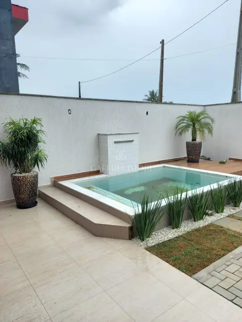 Foto 2 de Casa com 3 quartos à venda, 130m2 em Itanhaem - SP