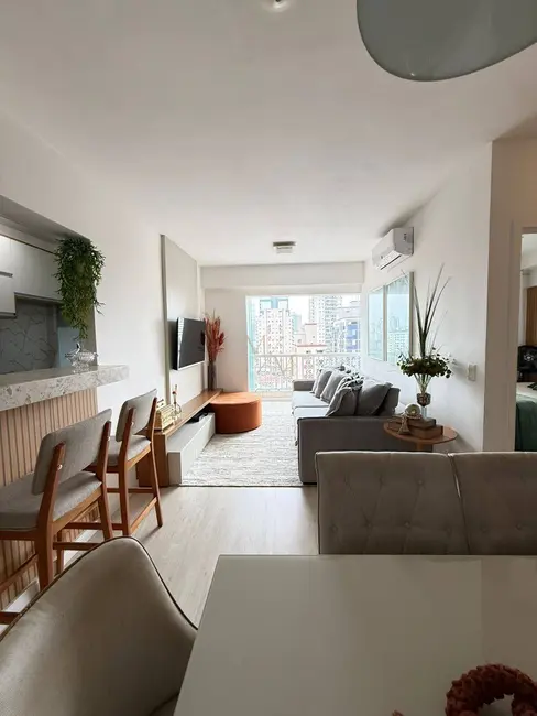 Foto 2 de Apartamento com 2 quartos à venda, 69m2 em Encruzilhada, Santos - SP