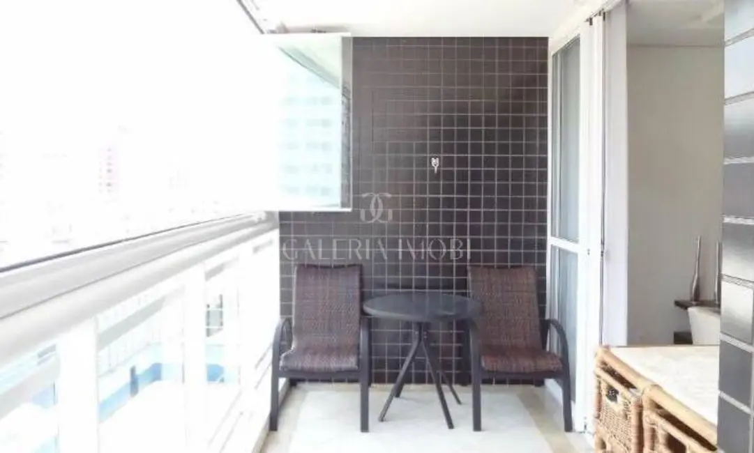 Apartamento com 2 quartos à venda, 105m2 em Pompéia, Santos - SP - imagem 6 Foto 6 de Apartamento com 2 quartos à venda, 105m2 em Pompéia, Santos - SP