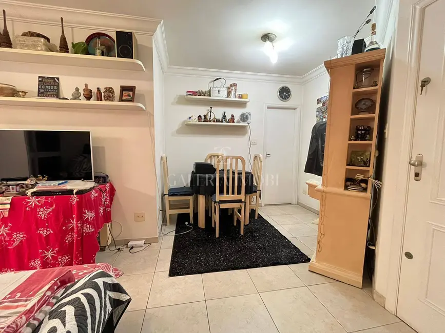 Apartamento com 3 quartos à venda e para alugar, 168m2 em Gonzaga, Santos - SP - imagem 3 Foto 3 de Apartamento com 3 quartos à venda e para alugar, 168m2 em Gonzaga, Santos - SP