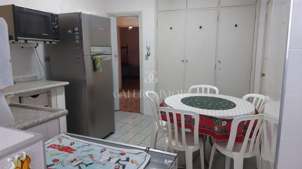 Apartamento com 2 quartos à venda, 93m2 em Gonzaga, Santos - SP - imagem 8 Foto 8 de Apartamento com 2 quartos à venda, 93m2 em Gonzaga, Santos - SP