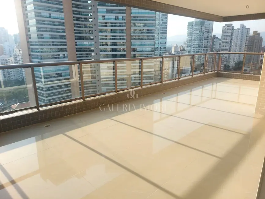 Foto 1 de Apartamento com 3 quartos à venda, 210m2 em Embaré, Santos - SP