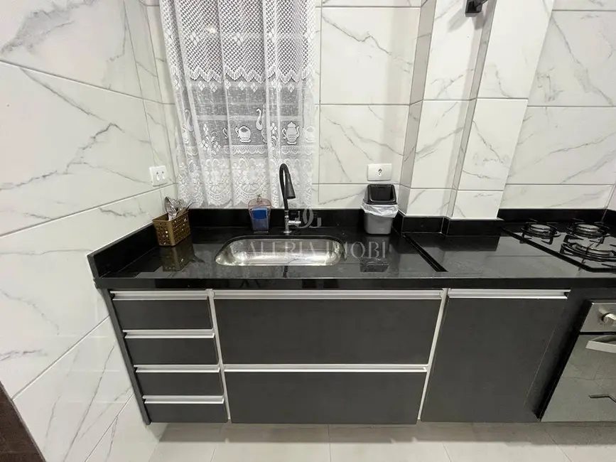 Apartamento com 2 quartos à venda, 60m2 em Centro, Sao Vicente - SP - imagem 4 Foto 4 de Apartamento com 2 quartos à venda, 60m2 em Centro, Sao Vicente - SP