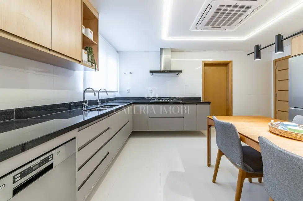 Apartamento com 3 quartos à venda, 167m2 em Ponta da Praia, Santos - SP - imagem 6 Foto 6 de Apartamento com 3 quartos à venda, 167m2 em Ponta da Praia, Santos - SP