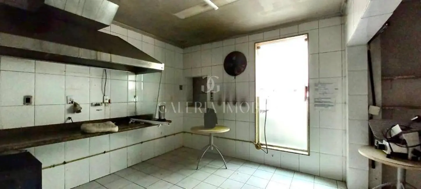 Sala Comercial à venda e para alugar, 435m2 em Aparecida, Santos - SP - imagem 6 Foto 6 de Sala Comercial à venda e para alugar, 435m2 em Aparecida, Santos - SP