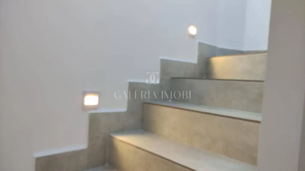 Casa com 3 quartos à venda, 141m2 em Gonzaga, Santos - SP - imagem 4 Foto 4 de Casa com 3 quartos à venda, 141m2 em Gonzaga, Santos - SP