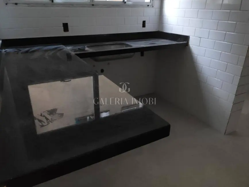 Casa com 3 quartos à venda, 141m2 em Gonzaga, Santos - SP - imagem 3 Foto 3 de Casa com 3 quartos à venda, 141m2 em Gonzaga, Santos - SP