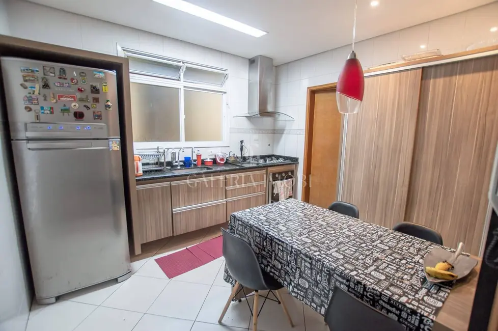 Casa com 4 quartos à venda, 150m2 em Campo Grande, Santos - SP - imagem 4 Foto 4 de Casa com 4 quartos à venda, 150m2 em Campo Grande, Santos - SP