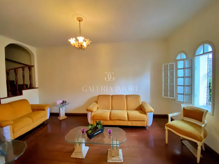 Foto 1 de Casa com 4 quartos à venda, 215m2 em Embaré, Santos - SP