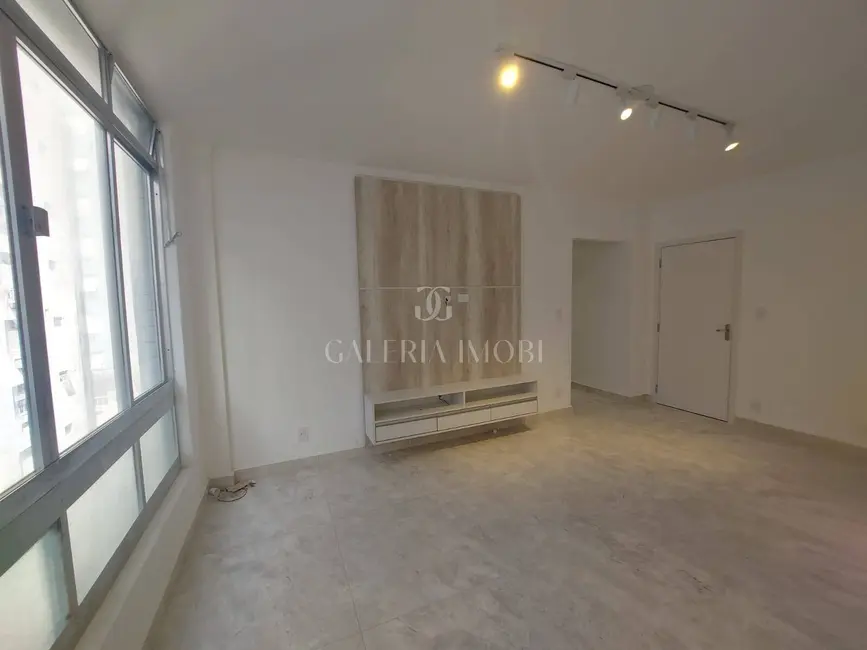 Foto 2 de Apartamento com 2 quartos à venda, 90m2 em Pompéia, Santos - SP