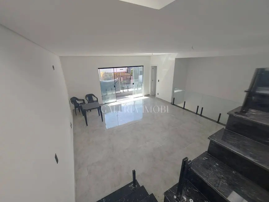 Foto 2 de Casa com 4 quartos à venda, 290m2 em Boqueirão, Santos - SP