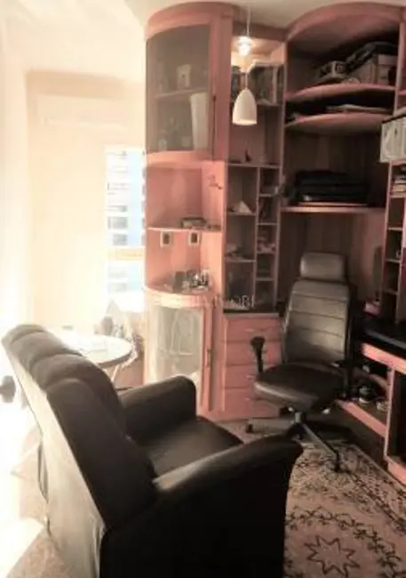 Apartamento com 3 quartos à venda, 258m2 em Gonzaga, Santos - SP - imagem 9 Foto 9 de Apartamento com 3 quartos à venda, 258m2 em Gonzaga, Santos - SP