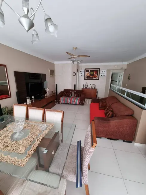 Foto 1 de Casa com 3 quartos à venda, 131m2 em Marapé, Santos - SP