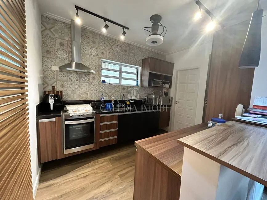 Foto 4 de Casa com 3 quartos à venda, 130m2 em Macuco, Santos - SP