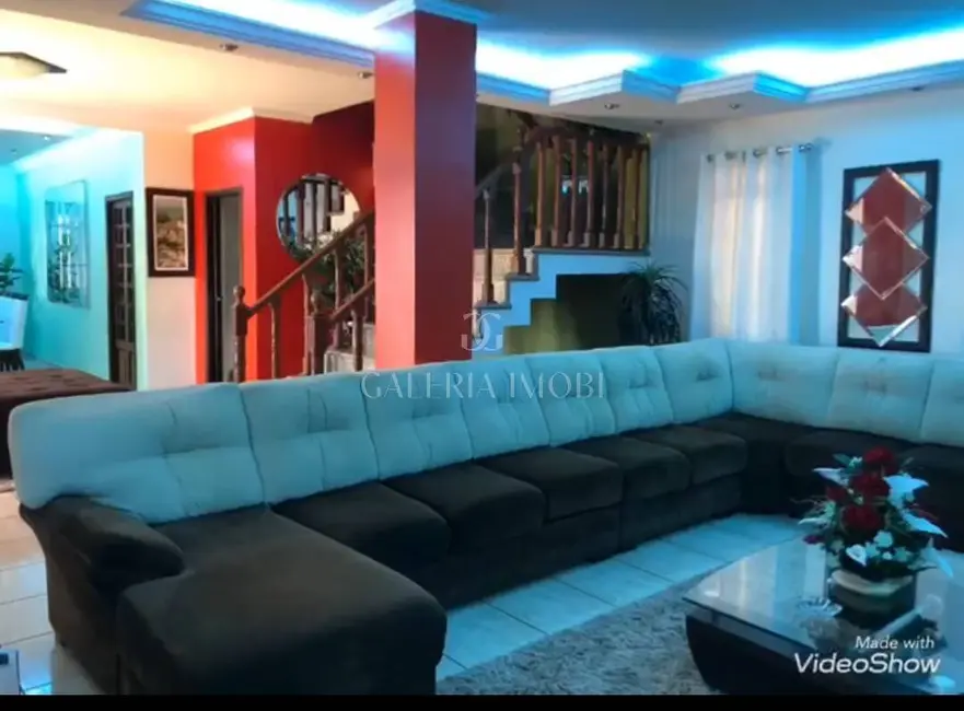 Chácara com 4 quartos à venda, 600m2 em Igarata - SP - imagem 9 Foto 9 de Chácara com 4 quartos à venda, 600m2 em Igarata - SP