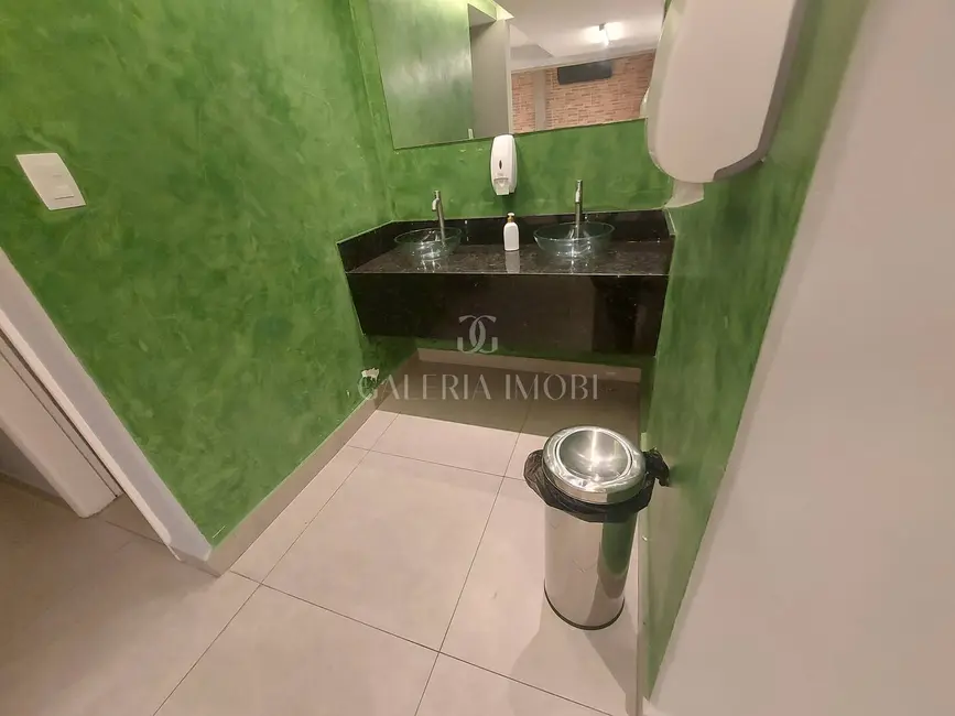 Sala Comercial à venda e para alugar, 700m2 em Macuco, Santos - SP - imagem 9 Foto 9 de Sala Comercial à venda e para alugar, 700m2 em Macuco, Santos - SP