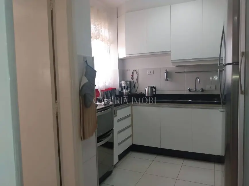 Apartamento com 3 quartos à venda, 120m2 em Centro, Londrina - PR - imagem 8 Foto 8 de Apartamento com 3 quartos à venda, 120m2 em Centro, Londrina - PR