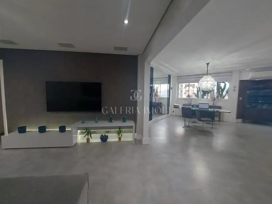 Apartamento com 3 quartos à venda, 199m2 em Ponta da Praia, Santos - SP - imagem 9 Foto 9 de Apartamento com 3 quartos à venda, 199m2 em Ponta da Praia, Santos - SP