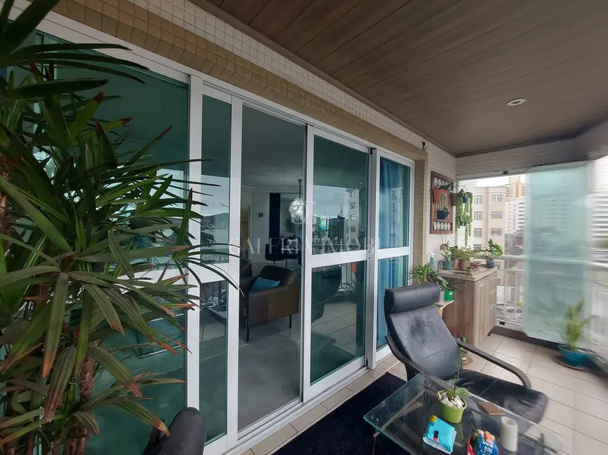 Apartamento com 3 quartos à venda, 199m2 em Ponta da Praia, Santos - SP - imagem 2 Foto 2 de Apartamento com 3 quartos à venda, 199m2 em Ponta da Praia, Santos - SP