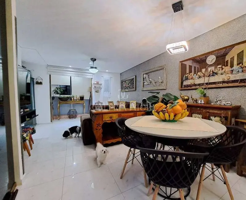 Casa com 2 quartos à venda, 127m2 em Marapé, Santos - SP - imagem 8 Foto 8 de Casa com 2 quartos à venda, 127m2 em Marapé, Santos - SP