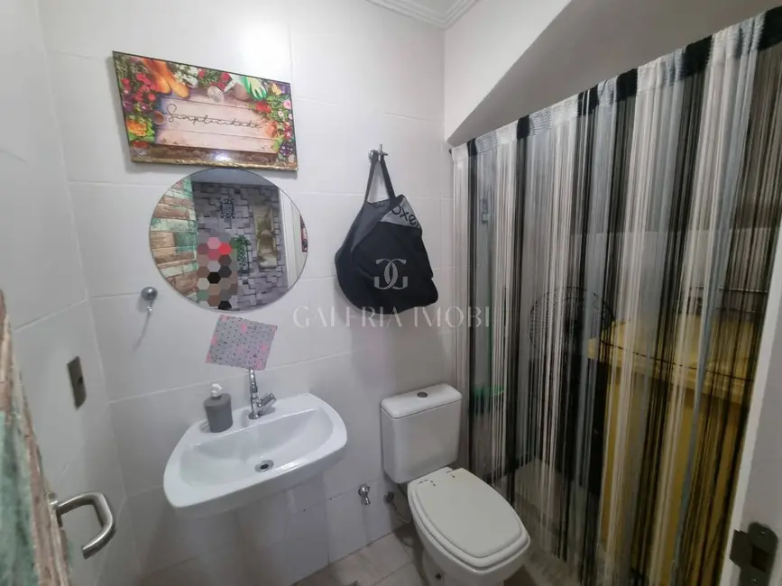 Casa com 2 quartos à venda, 127m2 em Marapé, Santos - SP - imagem 5 Foto 5 de Casa com 2 quartos à venda, 127m2 em Marapé, Santos - SP