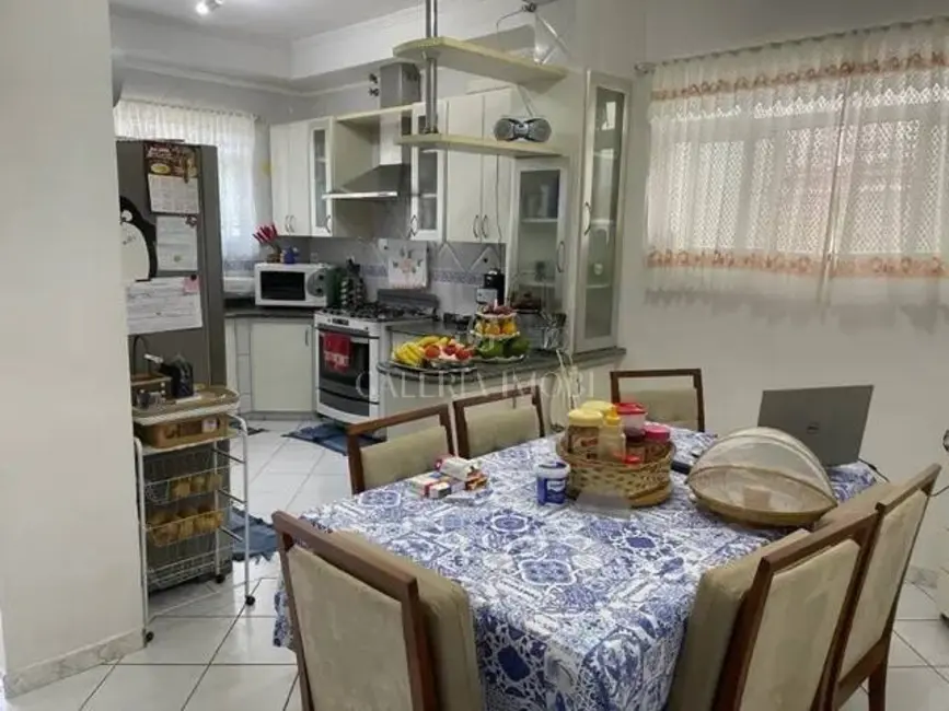 Foto 3 de Casa com 4 quartos à venda, 282m2 em Vila Mathias, Santos - SP