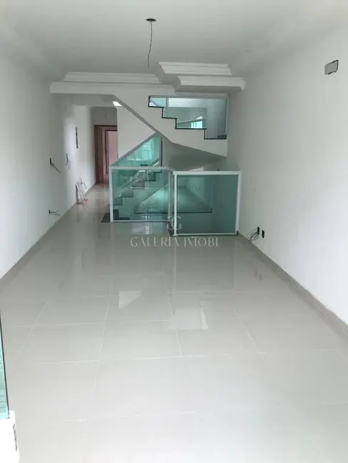 Casa com 3 quartos à venda, 180m2 em Ponta da Praia, Santos - SP - imagem 3 Foto 3 de Casa com 3 quartos à venda, 180m2 em Ponta da Praia, Santos - SP