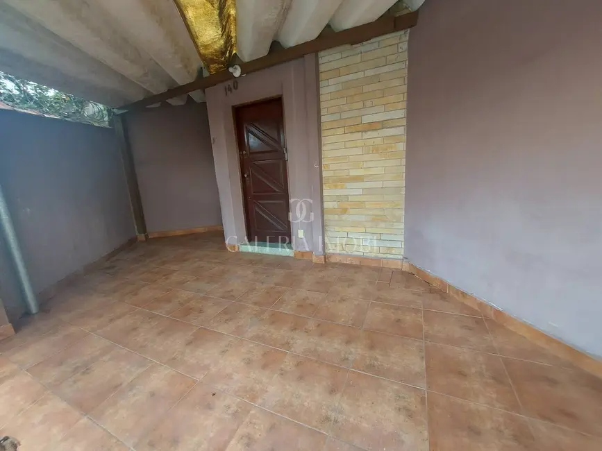 Foto 2 de Casa com 2 quartos à venda, 79m2 em Vila Belmiro, Santos - SP