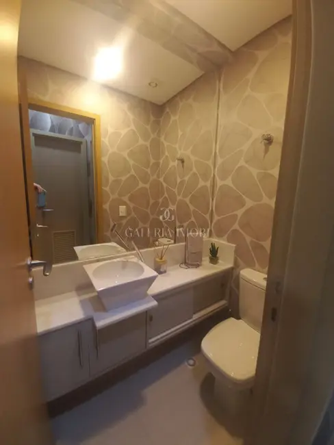 Apartamento com 3 quartos à venda, 123m2 em Gonzaga, Santos - SP - imagem 6 Foto 6 de Apartamento com 3 quartos à venda, 123m2 em Gonzaga, Santos - SP