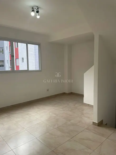 Casa com 2 quartos à venda, 104m2 em Marapé, Santos - SP - imagem 4 Foto 4 de Casa com 2 quartos à venda, 104m2 em Marapé, Santos - SP