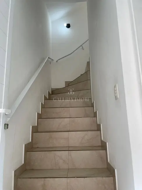 Casa com 2 quartos à venda, 104m2 em Marapé, Santos - SP - imagem 3 Foto 3 de Casa com 2 quartos à venda, 104m2 em Marapé, Santos - SP