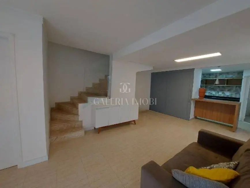 Casa com 3 quartos à venda, 240m2 em Ponta da Praia, Santos - SP - imagem 9 Foto 9 de Casa com 3 quartos à venda, 240m2 em Ponta da Praia, Santos - SP