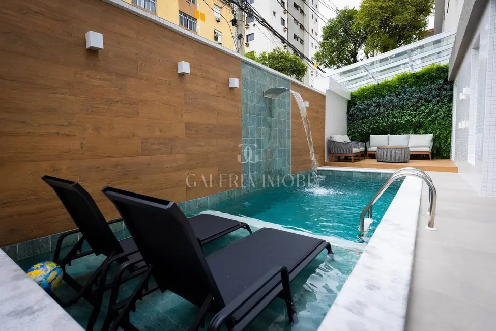 Foto 2 de Casa com 3 quartos à venda, 175m2 em Embaré, Santos - SP