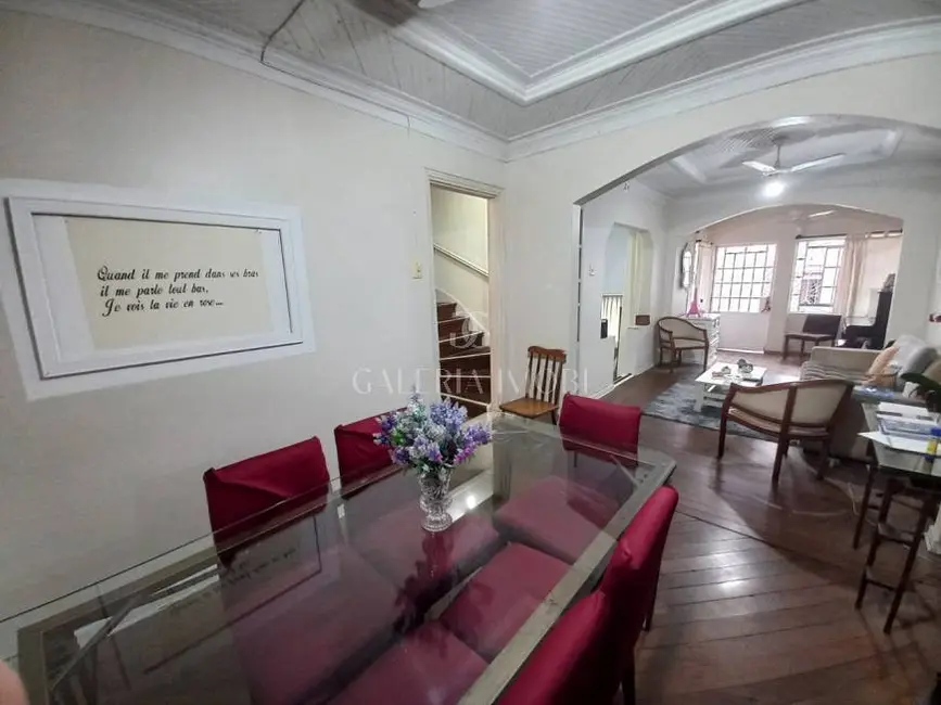 Foto 5 de Sobrado com 3 quartos à venda, 139m2 em Gonzaga, Santos - SP