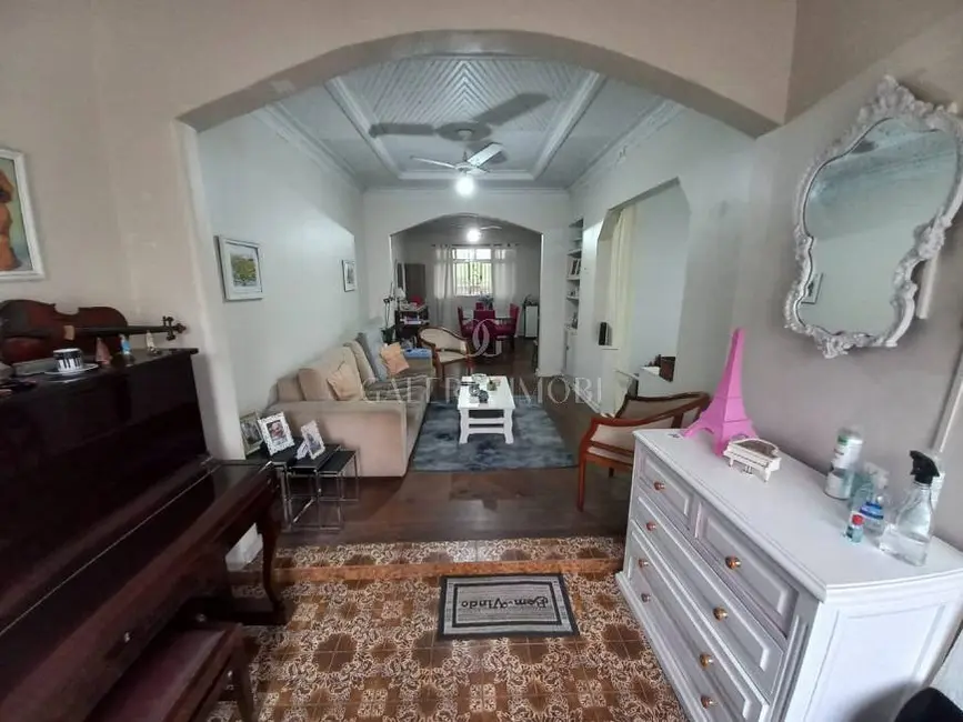 Foto 1 de Sobrado com 3 quartos à venda, 139m2 em Gonzaga, Santos - SP