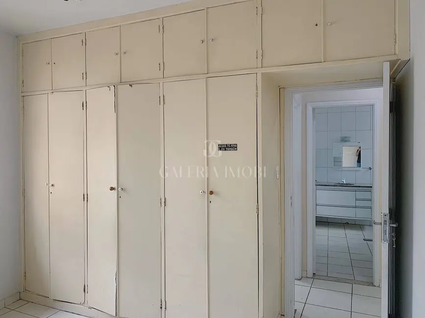 Apartamento com 2 quartos para alugar, 67m2 em Embaré, Santos - SP - imagem 4 Foto 4 de Apartamento com 2 quartos para alugar, 67m2 em Embaré, Santos - SP