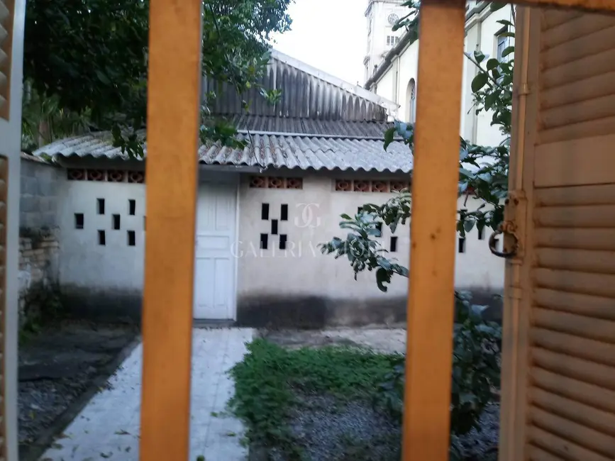 Sobrado com 2 quartos à venda, 259m2 em Vila Mathias, Santos - SP - imagem 4 Foto 4 de Sobrado com 2 quartos à venda, 259m2 em Vila Mathias, Santos - SP