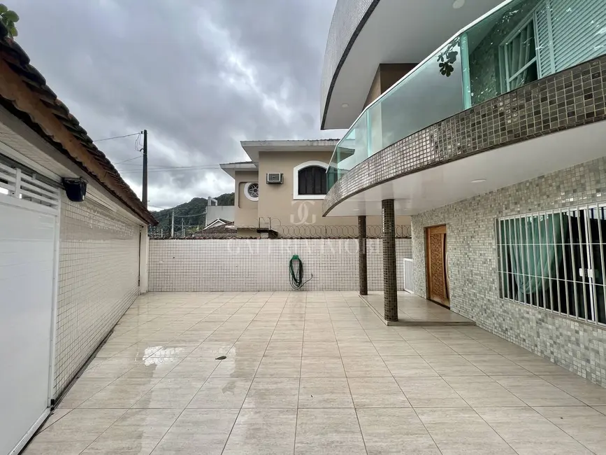 Foto 5 de Casa com 3 quartos à venda, 279m2 em Jardim Independência, Sao Vicente - SP
