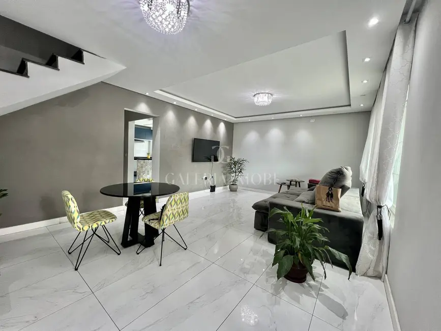 Foto 9 de Casa com 3 quartos à venda, 279m2 em Jardim Independência, Sao Vicente - SP