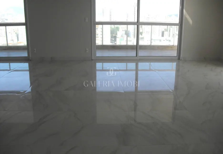 Apartamento com 3 quartos para alugar, 230m2 em Embaré, Santos - SP - imagem 8 Foto 8 de Apartamento com 3 quartos para alugar, 230m2 em Embaré, Santos - SP