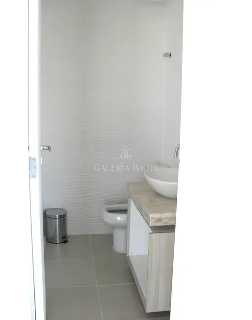 Apartamento com 3 quartos para alugar, 230m2 em Embaré, Santos - SP - imagem 7 Foto 7 de Apartamento com 3 quartos para alugar, 230m2 em Embaré, Santos - SP