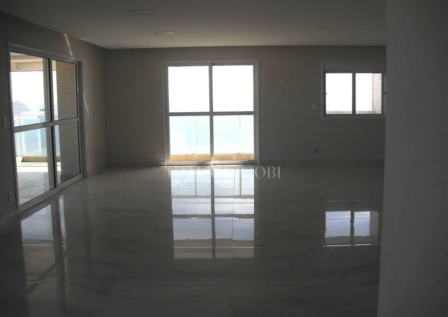 Apartamento com 3 quartos para alugar, 230m2 em Embaré, Santos - SP - imagem 5 Foto 5 de Apartamento com 3 quartos para alugar, 230m2 em Embaré, Santos - SP
