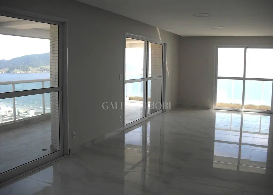 Apartamento com 3 quartos para alugar, 230m2 em Embaré, Santos - SP - imagem 4 Foto 4 de Apartamento com 3 quartos para alugar, 230m2 em Embaré, Santos - SP