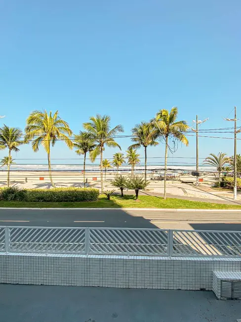 Foto 1 de Kitnet à venda, 26m2 em Tupi, Praia Grande - SP